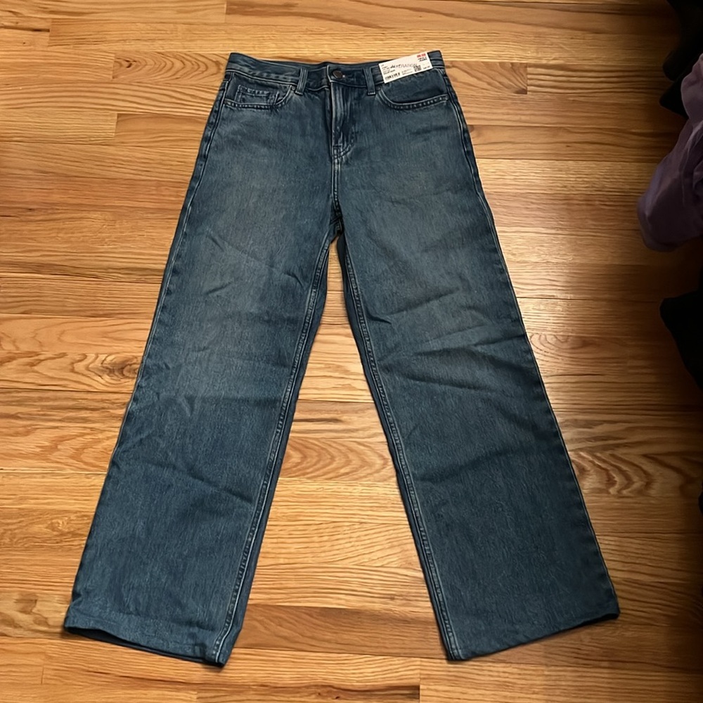 UNIQLO Altered Low-Rise Jeans in Medium Wash